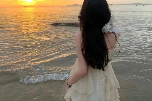 顶流!孙颖莎结束成都封训随国乒前往澳门,机场被数十名保镖前呼后拥