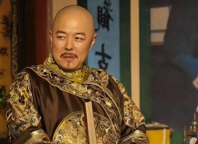 乾隆在路边吃瓜,连连称赞瓜甜,走出百米后突然下令:处死瓜农