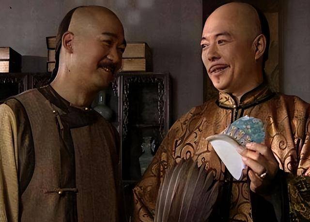 乾隆在路边吃瓜,连连称赞瓜甜,走出百米后突然下令:处死瓜农