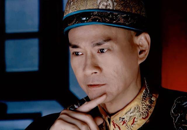 乾隆在路边吃瓜,连连称赞瓜甜,走出百米后突然下令:处死瓜农